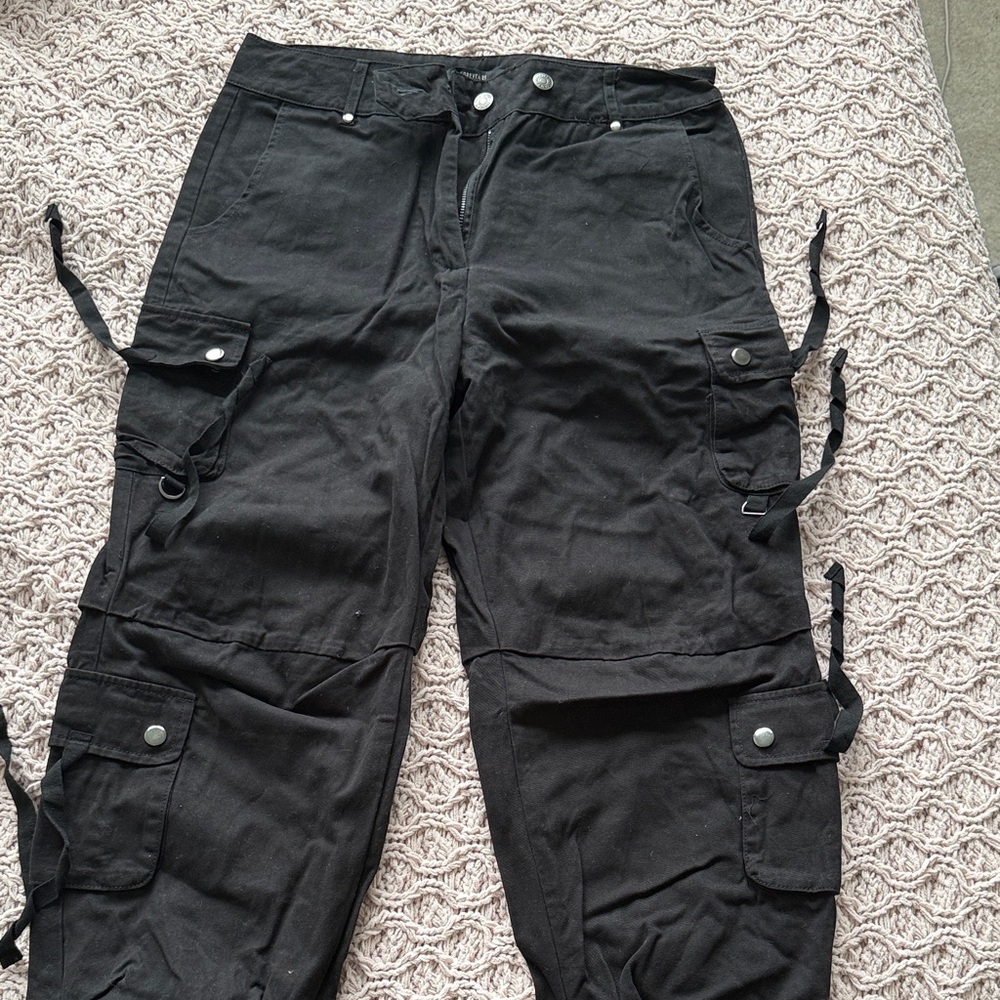 Forever 21 Black Cargo Jeans